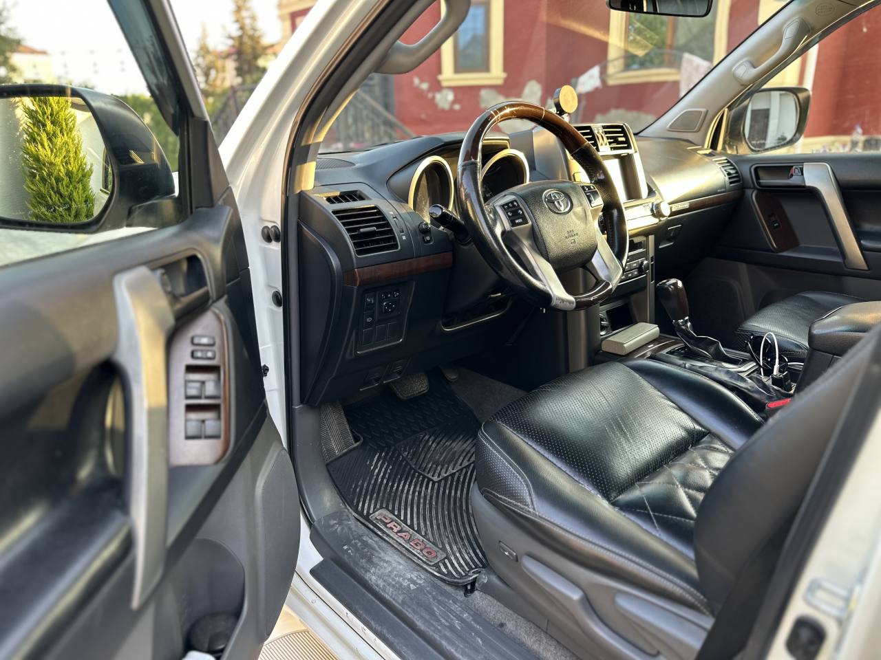 Toyota Prado 2012 - şəkil 12