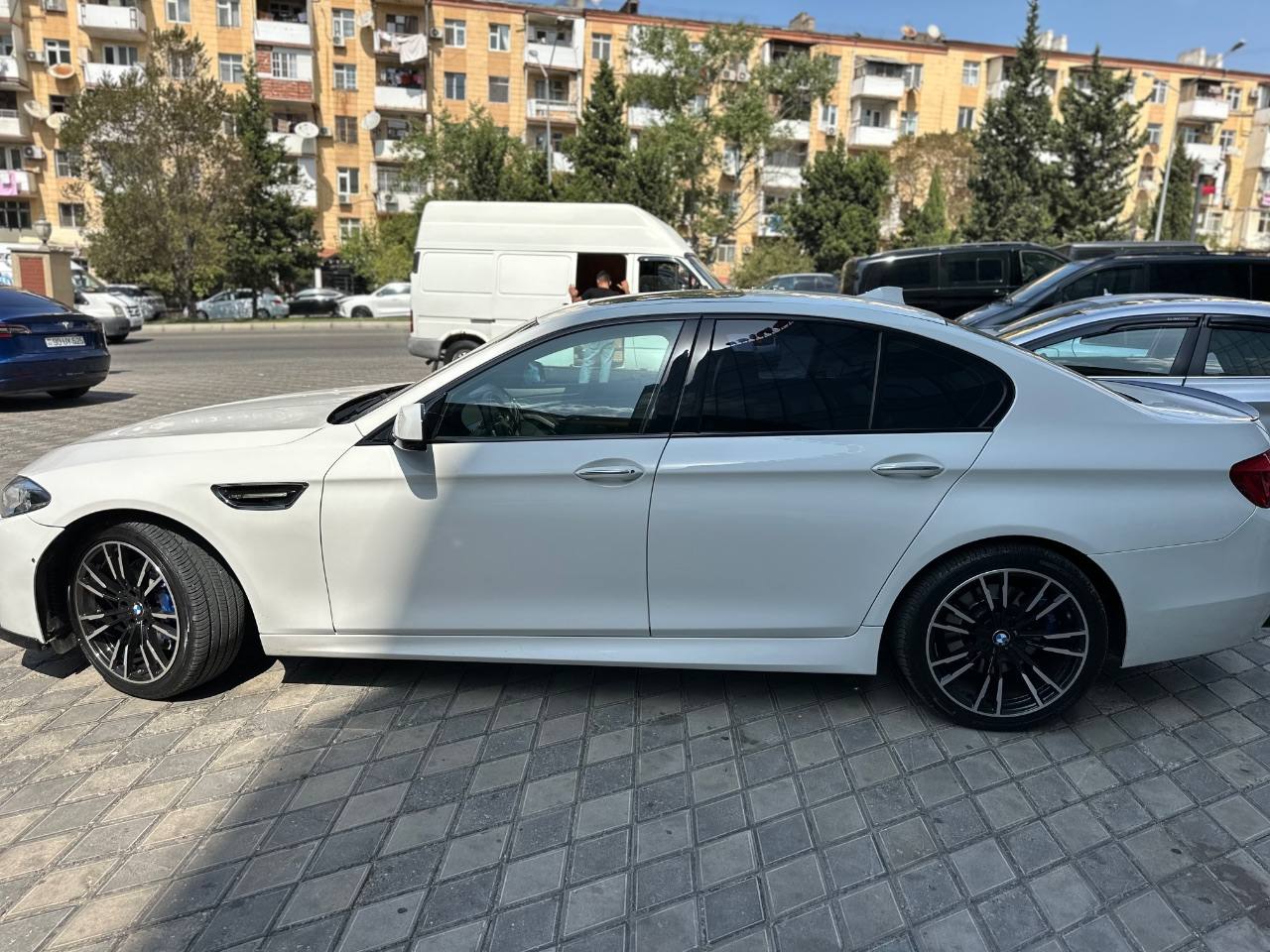 BMW 5 2011 - şəkil 9